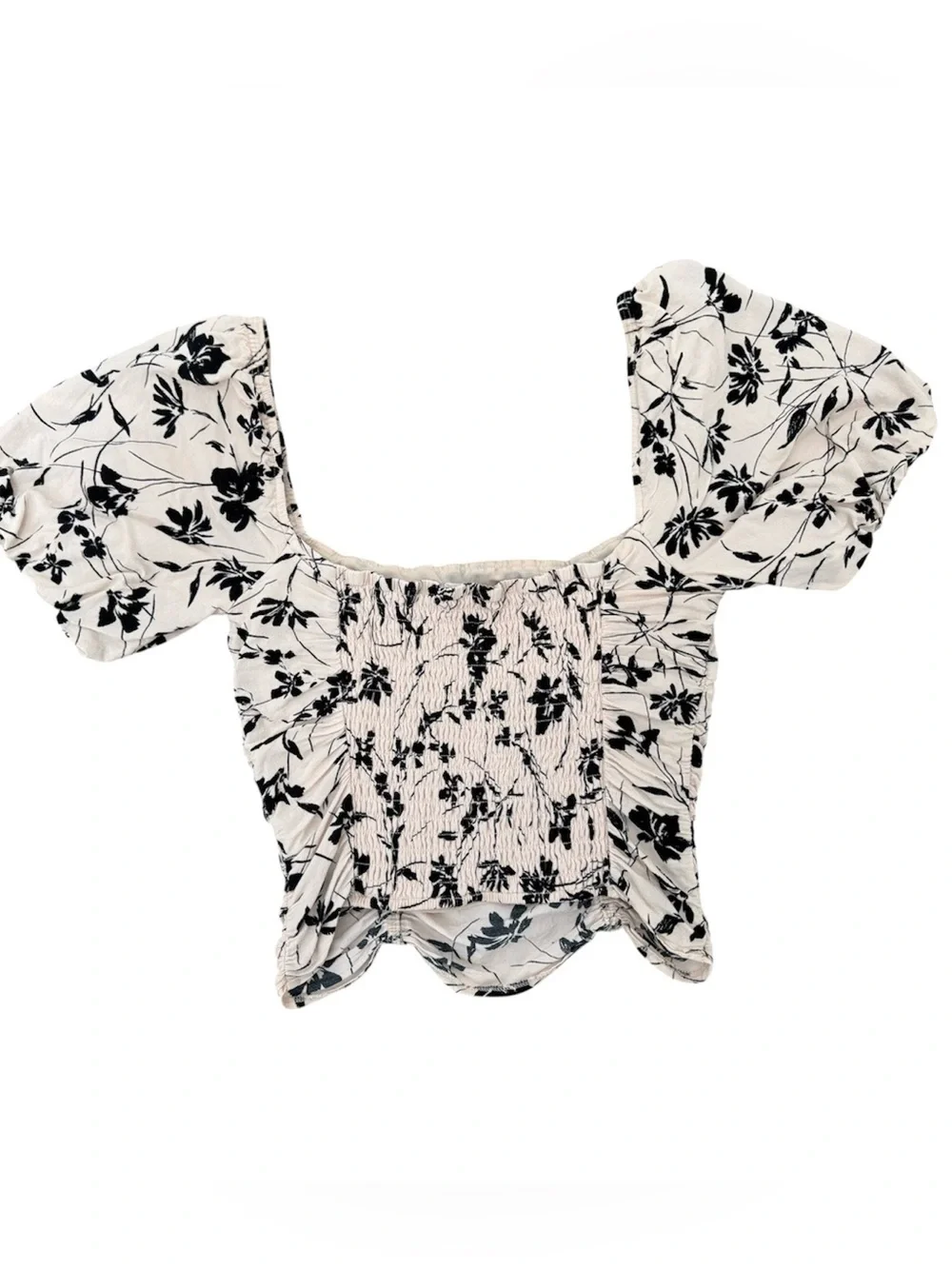 ASTR the Label Smocked Ruched Puff Sleeve Floral Black & Cream Blouse, Medium